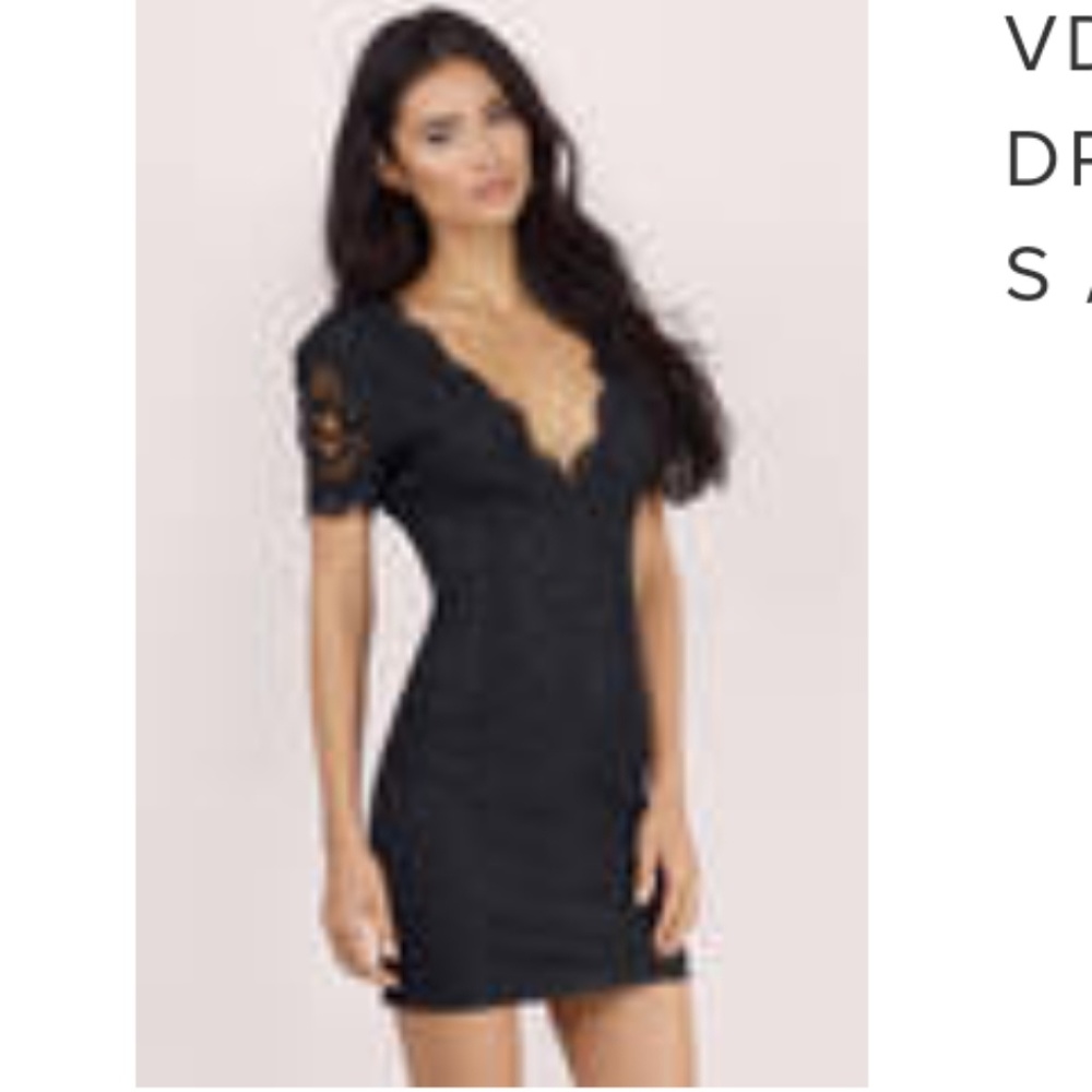 Lace bodycon dress with lace sleeve - never worn
